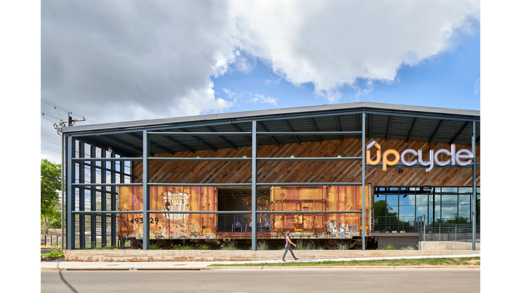 A building with graffiti on it.